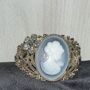 Vintage Victorian Revival Cameo bracelet